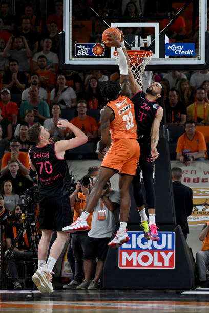 显示出俱乐 显示出俱乐