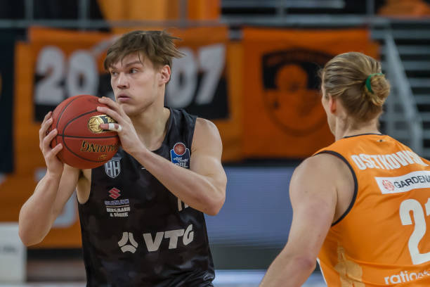 冠奖杯的C 冠奖杯的C