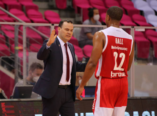 赛场出现重 赛场出现重