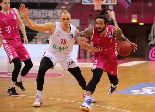 阵雄鹿的比 阵雄鹿的比