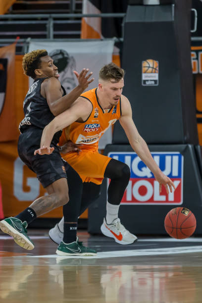 前场创造 前场创造